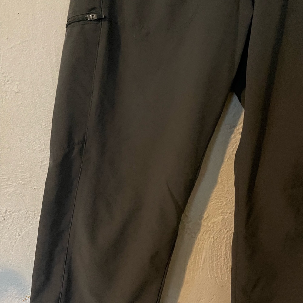 Patagonia Dark Gray Capri Pants - Picture 2 of 7